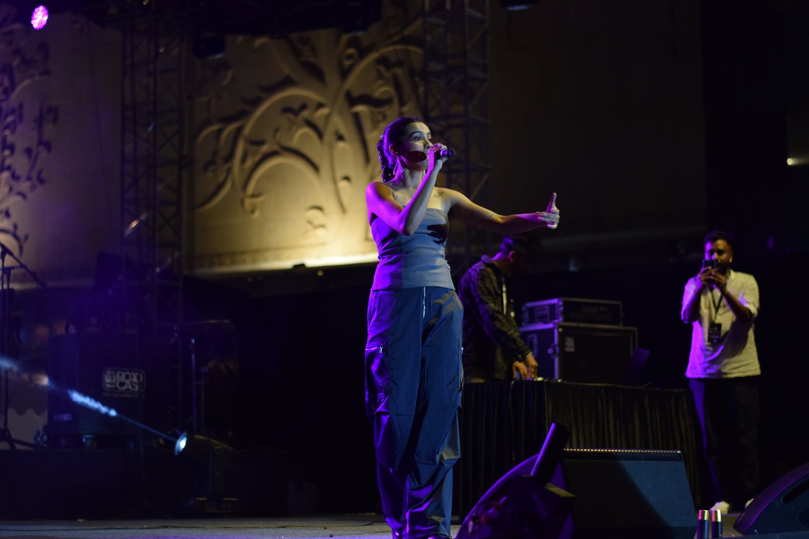 Kailash Kher Singing Live