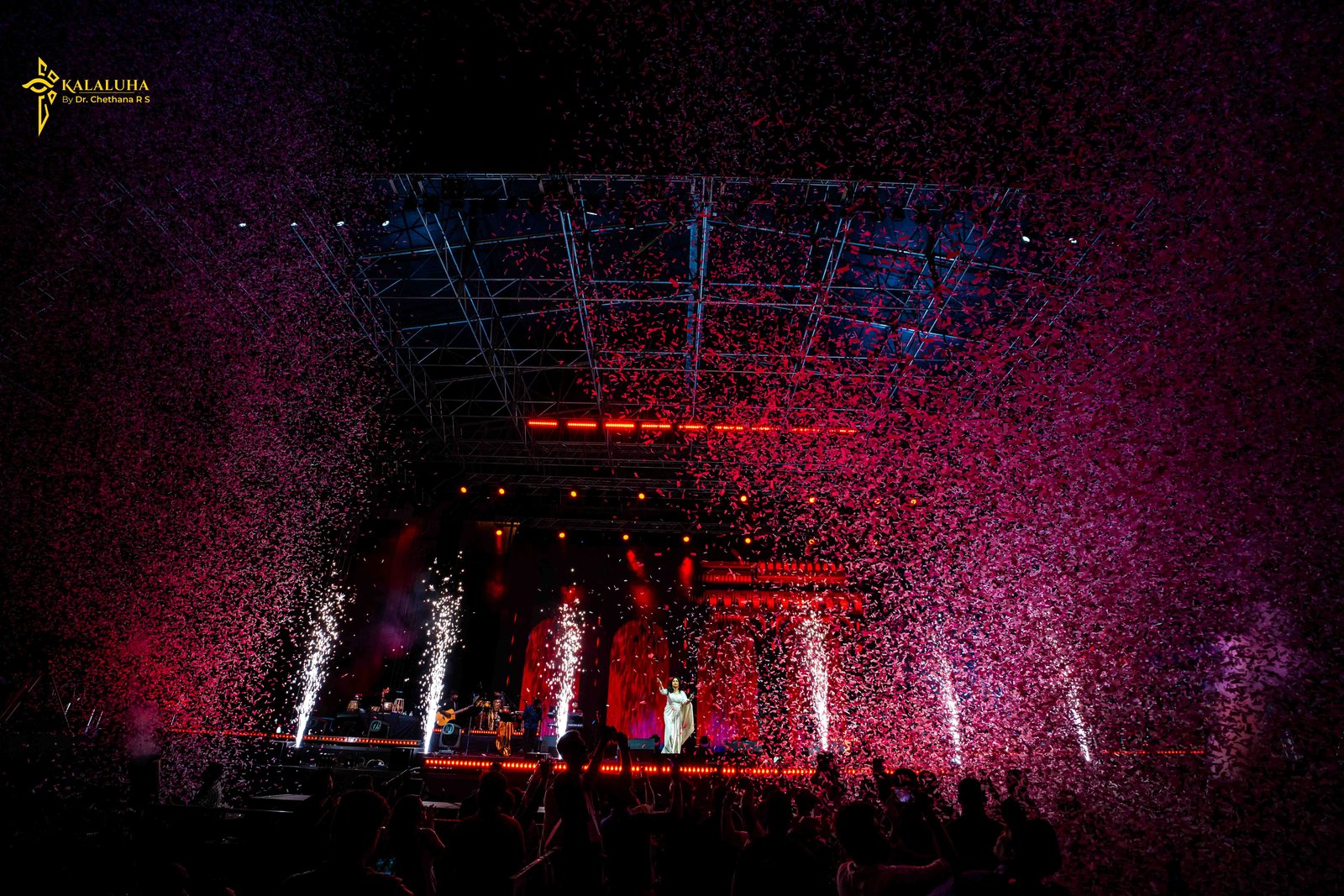 Concert Wide Glimpse